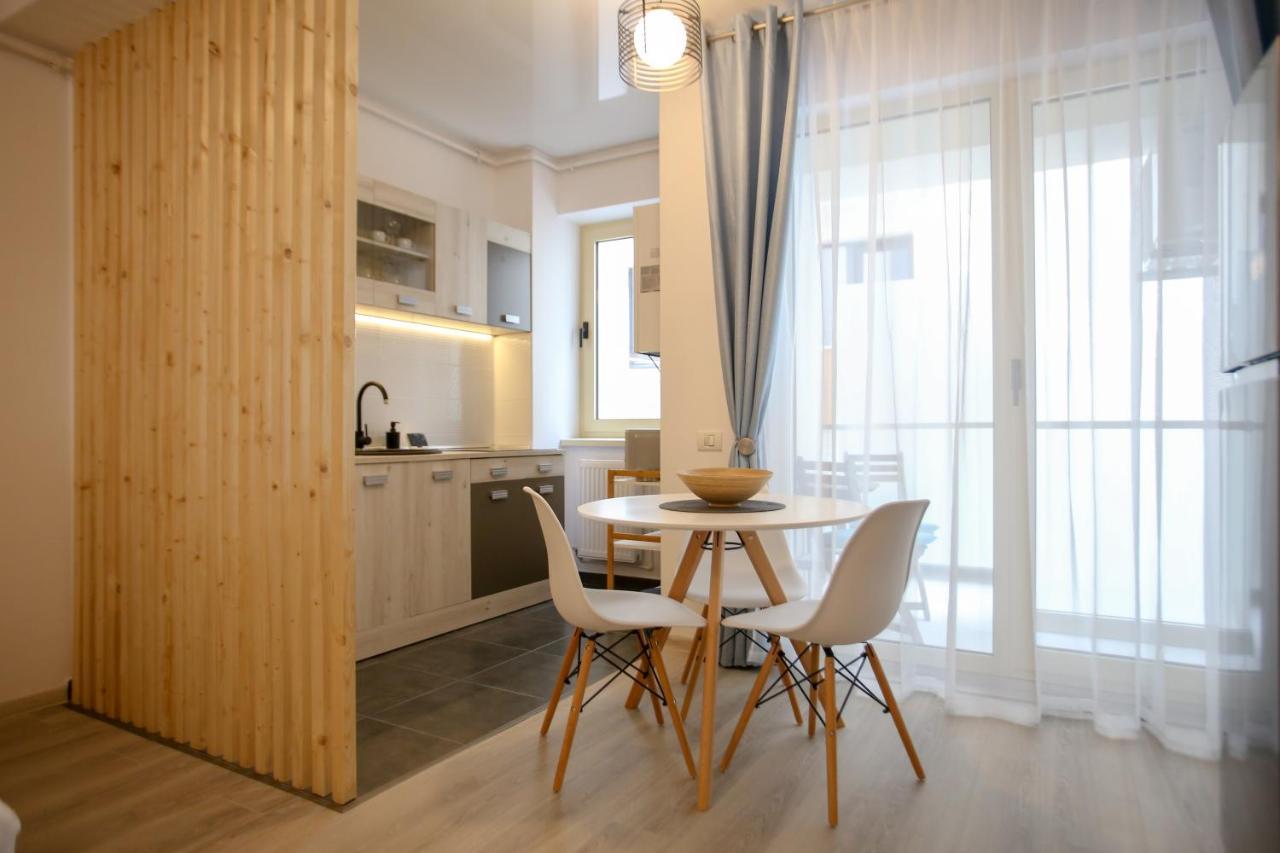 Premium Studios Mamaia Nord - Marea La 50M 那沃达利 外观 照片